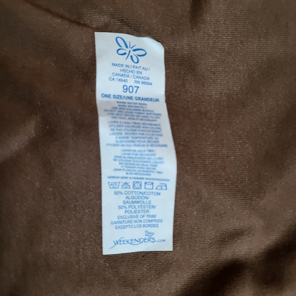 Wraps or scarfs. Fushia, brown and coral. - Picture 4 of 5